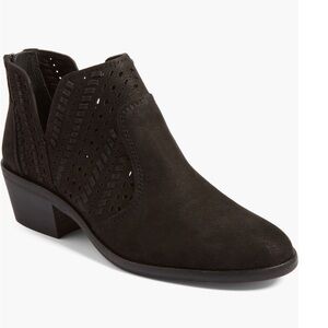 EUC Vince Camuto Prasata Bootie Size 9.5